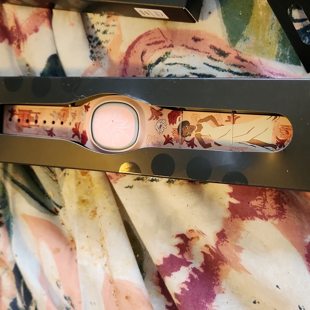 Disney Parks Tiana Pink MagicBand+ Princess and the Frog NIB